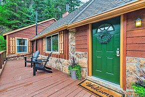 Creekside Morrison Cabin ~ 9 Mi to Red Rocks Park!