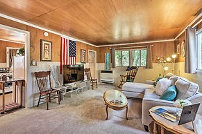 Cozy Crestline Cabin, Close to Lakes, Parks!