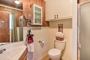 Cozy Crestline Cabin, Close to Lakes, Parks!