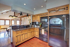 Bright Downtown Telluride Condo - Steps to Lift!