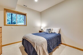 Idyllic Retreat ~ 20 Mi to Olympic National Park!