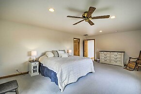 Idyllic Retreat ~ 20 Mi to Olympic National Park!