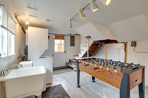 Charming Gold Beach Home < 1 Mi to Rogue River!