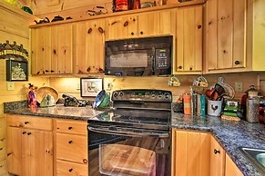 Cabin w/ BBQ + Games - Walk to Blue Ridge Parkway!