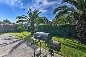 Family-friendly Home ~ 12 Mi to Space Center!