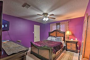 Family-friendly Home ~ 12 Mi to Space Center!