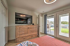 Lake Dayz Granbury Retreat w/ Private Dock!