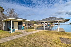 Lake Dayz Granbury Retreat w/ Private Dock!