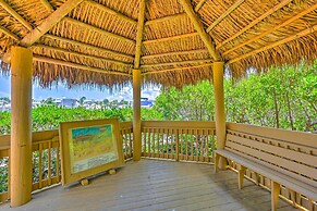 Naples Escape in Regatta w/ Resort Amenities!