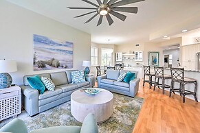 Naples Escape in Regatta w/ Resort Amenities!