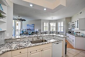 Naples Escape in Regatta w/ Resort Amenities!