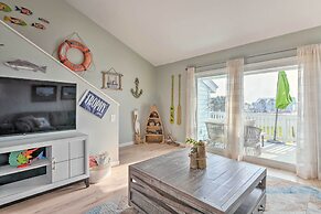 Beachy Rockport Condo w/ Pool & Fishing Pier!