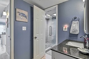 Beachy Rockport Condo w/ Pool & Fishing Pier!