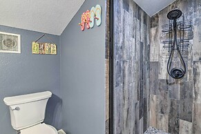 Beachy Rockport Condo w/ Pool & Fishing Pier!