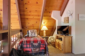 Furnished Deck: High Sierra Cabin in Twain Harte!