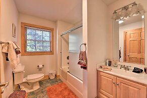 'A Bit of Heaven' Cabin < 13 Miles From Boone!