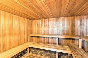 Resort Condo w/ Indoor Pool Near Sugar Mountain!