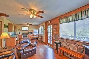 Cabin w/ Mtn Views - 5 Mi to Mueller State Park!