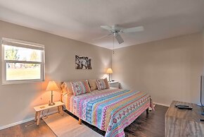 Bright Ruidoso Condo w/ Deck & Golf Course Views!