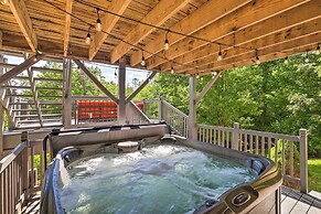 Peaceful Pisgah Mountain Getaway w/ Hot Tub!