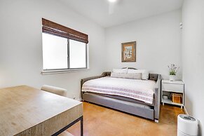 Shaded Getaway w/ BBQ & Fire Pit in Austin!