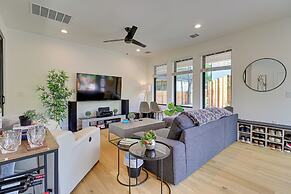 Chic Austin House w/ Spacious Backyard & Hammock