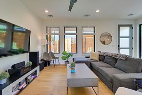 Chic Austin House w/ Spacious Backyard & Hammock