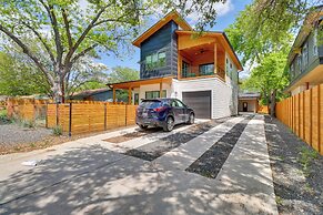 Chic Austin House w/ Spacious Backyard & Hammock