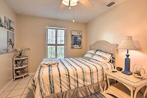 Screened Lanai: Colorful Cape Coral Retreat