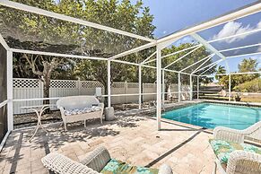 Screened Lanai: Colorful Cape Coral Retreat