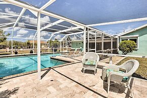 Screened Lanai: Colorful Cape Coral Retreat