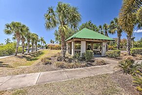 Screened Lanai: Colorful Cape Coral Retreat