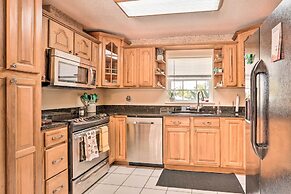 Screened Lanai: Colorful Cape Coral Retreat