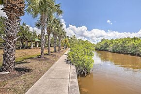 Screened Lanai: Colorful Cape Coral Retreat