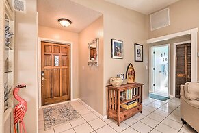 Screened Lanai: Colorful Cape Coral Retreat