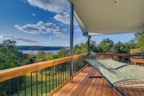 Spacious Norfork Lake Home: Game Room + Views!