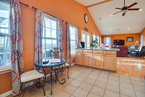 Spacious Norfork Lake Home: Game Room + Views!
