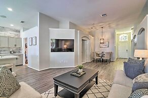 5 Mi to Disney World: Retreat w/ Pool & Lanai!