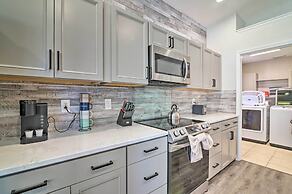 5 Mi to Disney World: Retreat w/ Pool & Lanai!