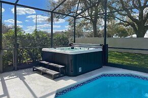 5 Mi to Disney World: Retreat w/ Pool & Lanai!
