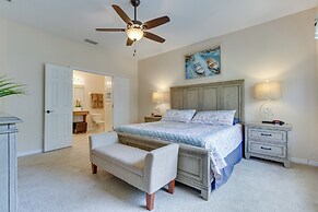 Kissimmee Retreat w/ Pool Access < 4 Mi to Disney!