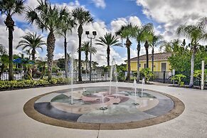 Kissimmee Retreat w/ Pool Access < 4 Mi to Disney!