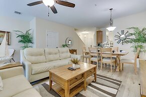 Kissimmee Retreat w/ Pool Access < 4 Mi to Disney!