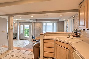 Queen City Sanctuary w/ Views, 3 Mi to Downtown!