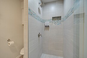 Modern Lakeside Golf Course Retreat w/ Deck!