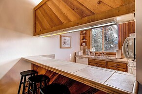 Inviting Ski Getaway < 1 Mile to Northstar Resort!