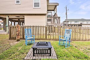 Pool Access & Walk to Beach: Galveston Home