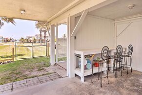 Gulf Coast Views: Stilted Retreat in Galveston!