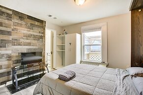 Galveston Cottage ~ 1 Mi to Beach: Pet Friendly!