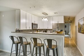 Galveston Cottage ~ 1 Mi to Beach: Pet Friendly!